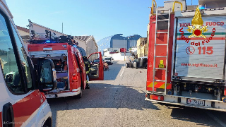 Pesaro - Incidente tra due auto in zona porto, soccorsi i due conducenti